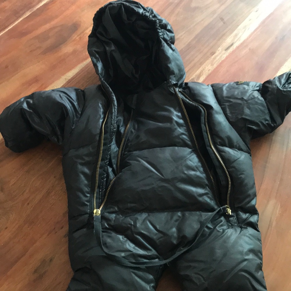 Fingers in the Nose snowsuit!